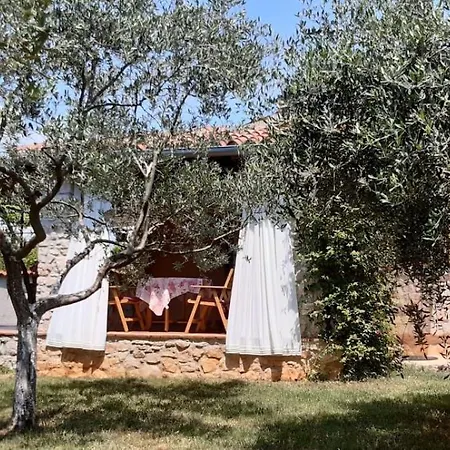 Prázdninový dům Mit Schoenem Garten Und Sonnenterrasse