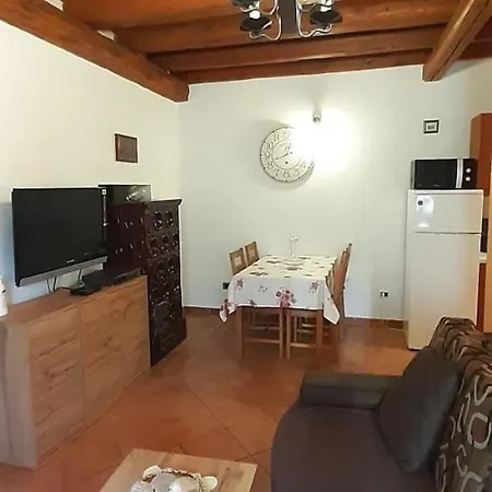 Holiday home Mit Schoenem Garten Und Sonnenterrasse Medulin