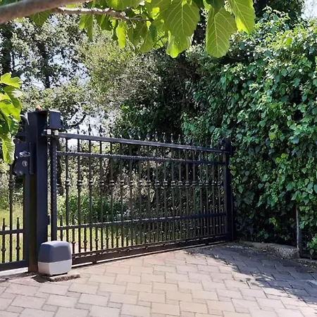 Mit Schoenem Garten Und Sonnenterrasse Holiday home *